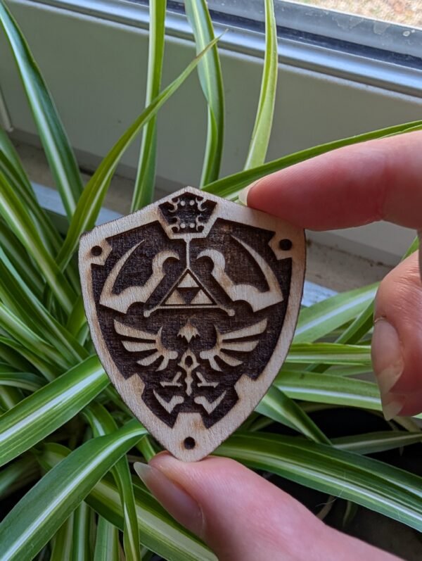 Bouclier Magnet Gravé sur Bois